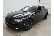$27998 : Chrysler 300 2023 S V6 4dr S thumbnail
