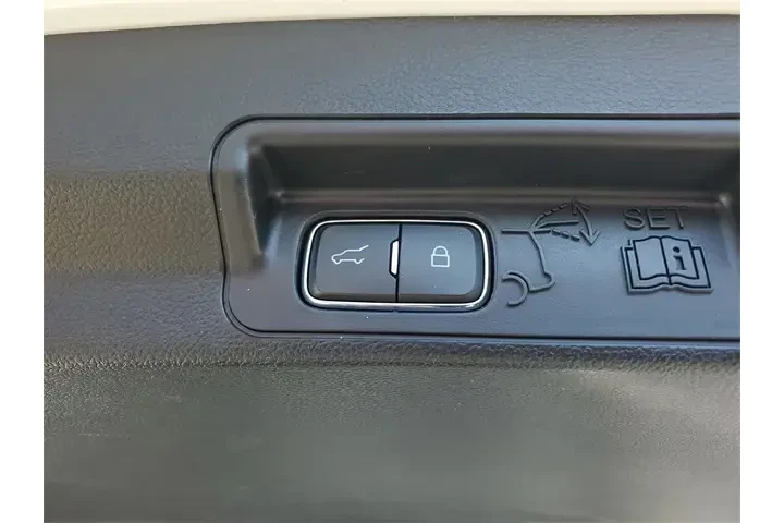 Ford Explorer 2023 ST-Line 4 image 8