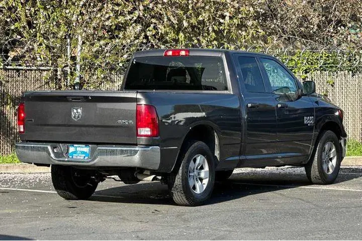 $26998 : Ram 1500 Classic 2024 4x4 SL image 3