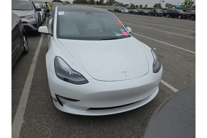 $25000 : 2022 Model 3 image 9