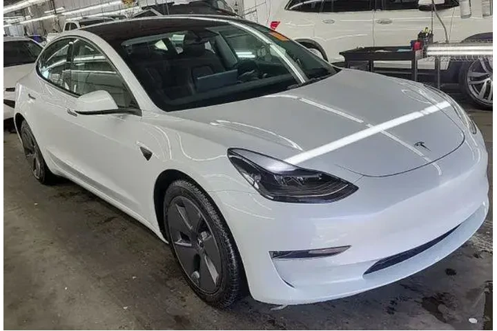 $24750 : Tesla Model 3 2023 4dr Sedan image 1