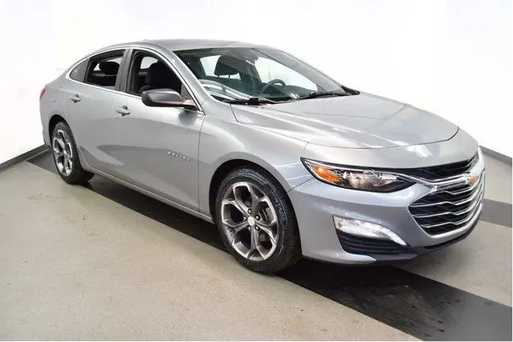 $16994 : Chevrolet Malibu 2024 LT 4dr image 2