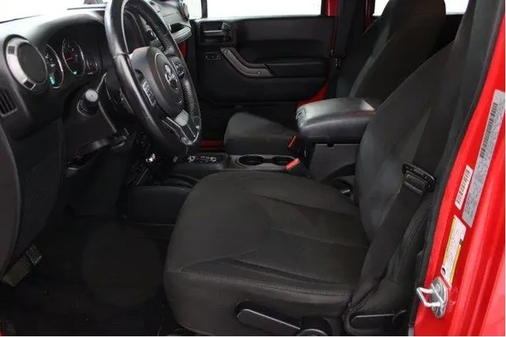 $22985 : Jeep Wrangler JK Unlimited 2 image 4