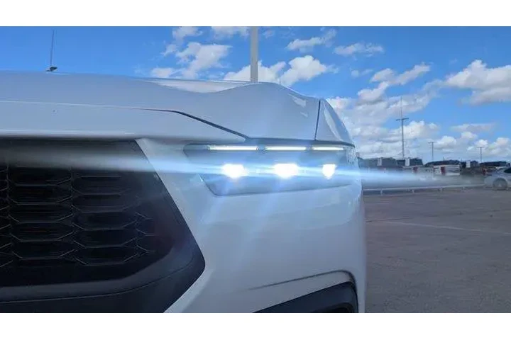 $29400 : Ford Mustang 2025 EcoBoost 2 image 9