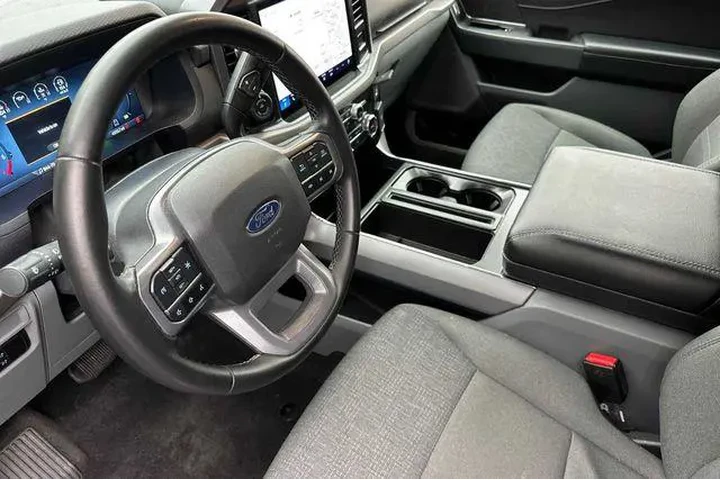 $39499 : Ford F-150 2024 4x4 XLT 4dr image 4