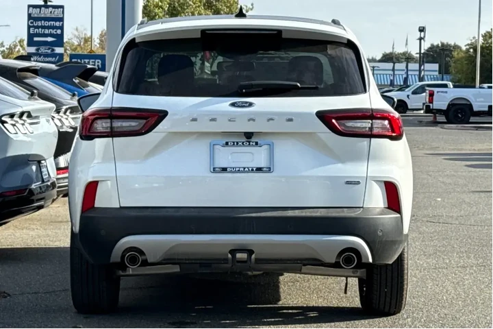 $39550 : Ford Escape Plug-In Hybrid 2 image 5