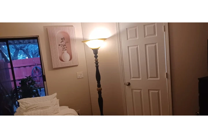 $775 : HABITACIÓN EN RENTA image 5