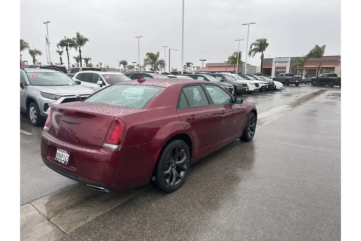 $29498 : Chrysler 300 2023 Touring 4d image 8