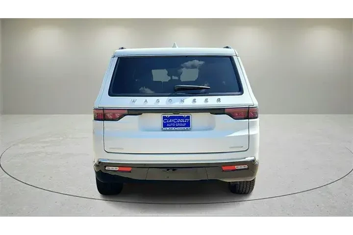 $38467 : Jeep Wagoneer 2023 4x4 Carbi image 4