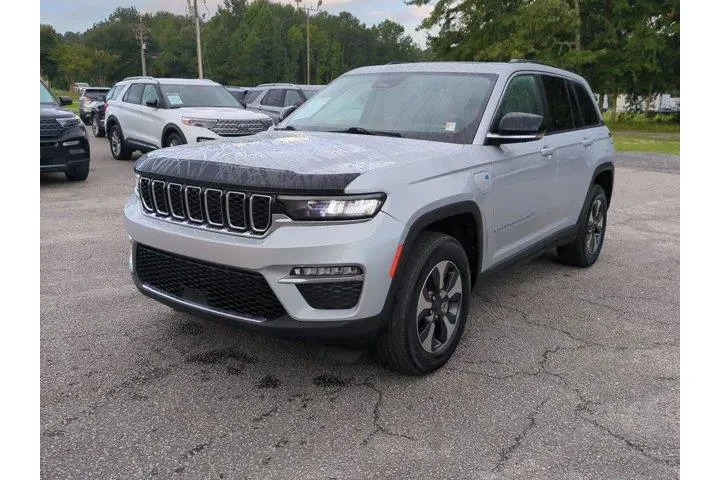 $28680 : Jeep Grand Cherokee 2023 4x4 image 8