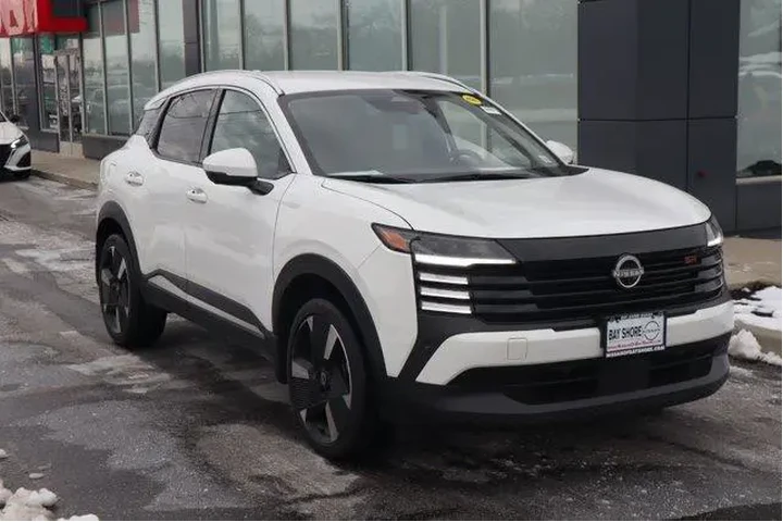 $21246 : Nissan Kicks 2025 AWD SR 4dr image 3