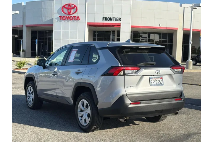 $31270 : Toyota RAV4 2025 LE 4dr SUV image 5