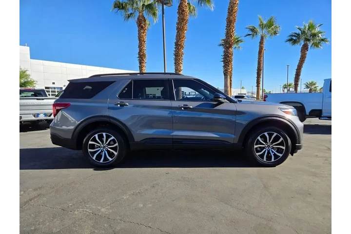 $32000 : Ford Explorer 2021 AWD ST 4d image 7