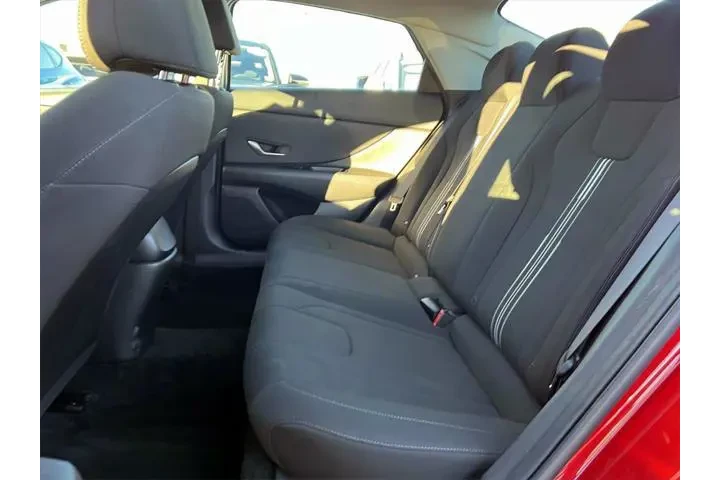 $20455 : Hyundai ELANTRA 2023 SEL 4dr image 10