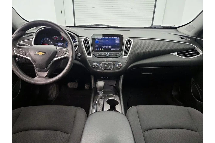 $20998 : Chevrolet Malibu 2023 LS 4dr image 9