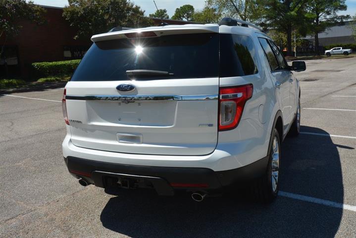 2015 Explorer Limited image 7