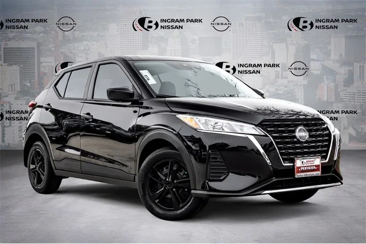 $21599 : Nissan Kicks Play 2025 S 4dr image 1