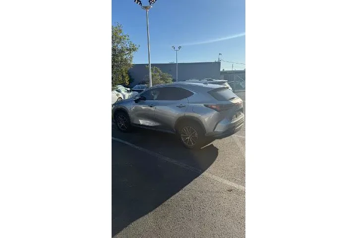 $32577 : Lexus NX 350 2022 AWD 4dr Cr image 2