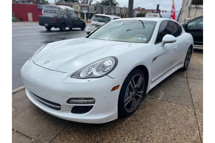 $18995 : 2013 Panamera image 4
