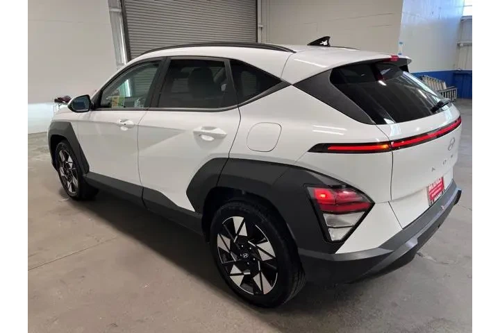 $17634 : Hyundai KONA 2024 SEL 4dr Cr image 5