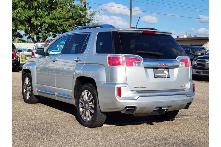 $15724 : 2017 GMC Terrain Denali image 9