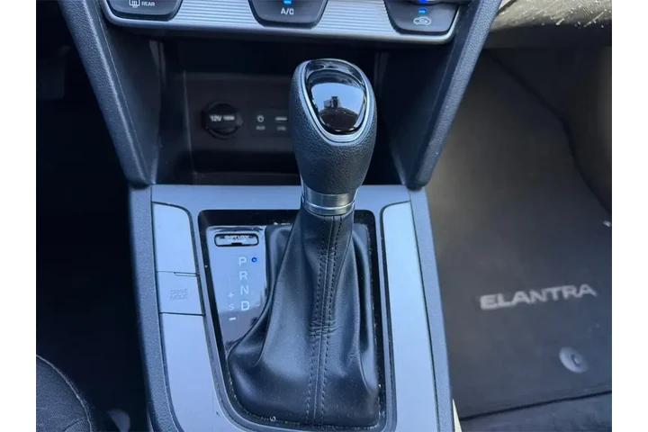 $12500 : Hyundai ELANTRA 2019 SE 4dr image 9