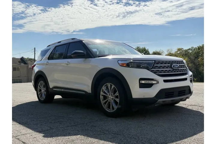 $17999 : 2021 Explorer Limited image 7