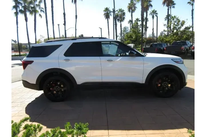 $39587 : Ford Explorer 2023 AWD ST 4d image 5