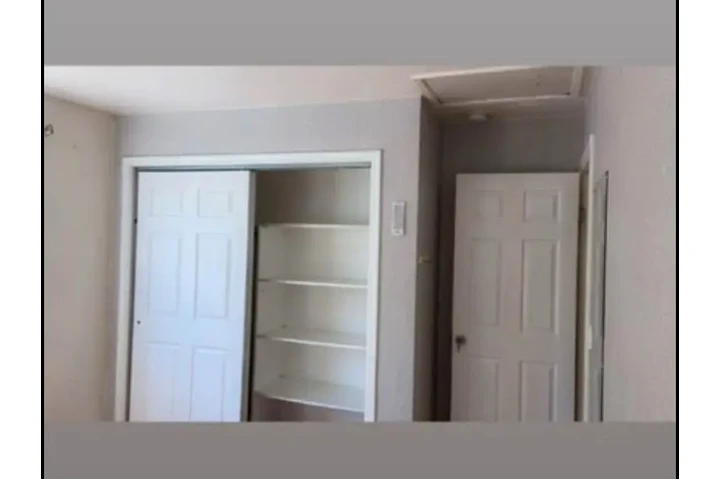 $950 : SE RENTA CUARTO image 1