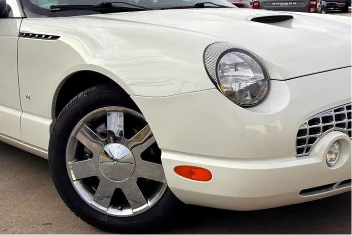 $18977 : Ford Thunderbird 2003 Deluxe image 3