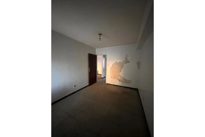 $1 : APARTAMENTO EN VENTA CARACAS image 2