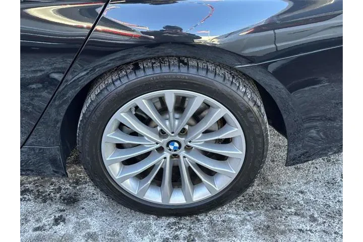 $30283 : BMW 5 Series 2023 AWD 530i x image 8