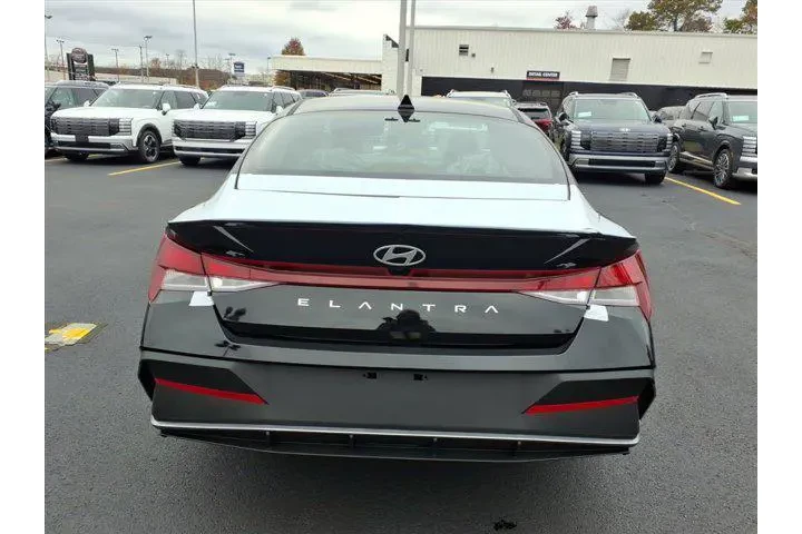 $23991 : Hyundai ELANTRA 2026 SEL Spo image 4