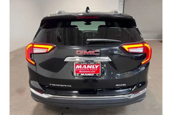 $22963 : GMC Terrain 2024 AWD SLT 4dr image 4