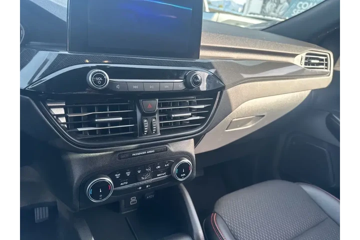 $27671 : Ford Escape 2025 ST-Line 4dr image 9