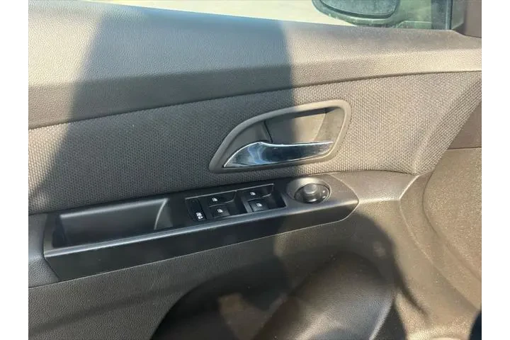 $5410 : Chevrolet Cruze 2011 LT 4dr image 7