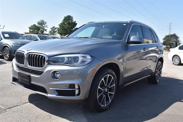 2018 BMW X5 sDrive35i image 1