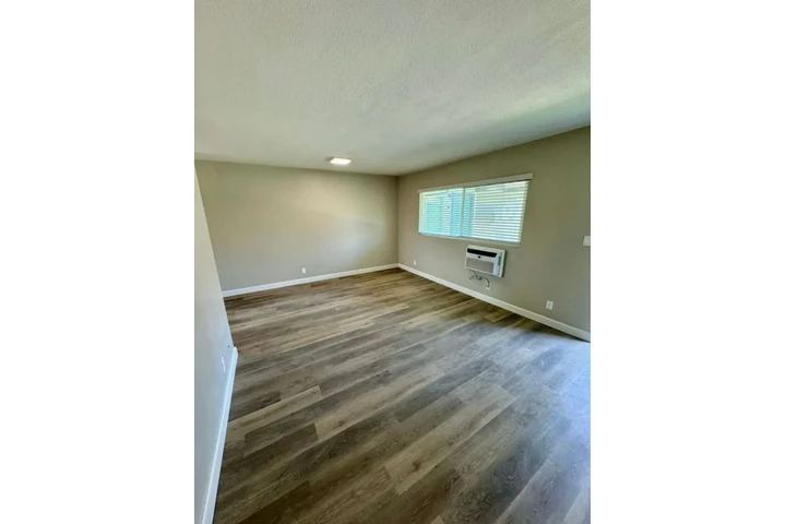 $1100 : APT EN LOS ANGELES CON PARKING image 4