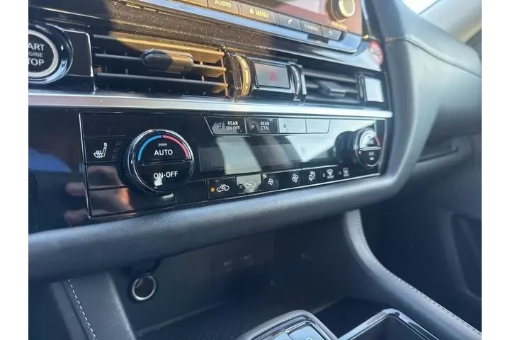 $25400 : Nissan Pathfinder 2024 SV 4d image 6