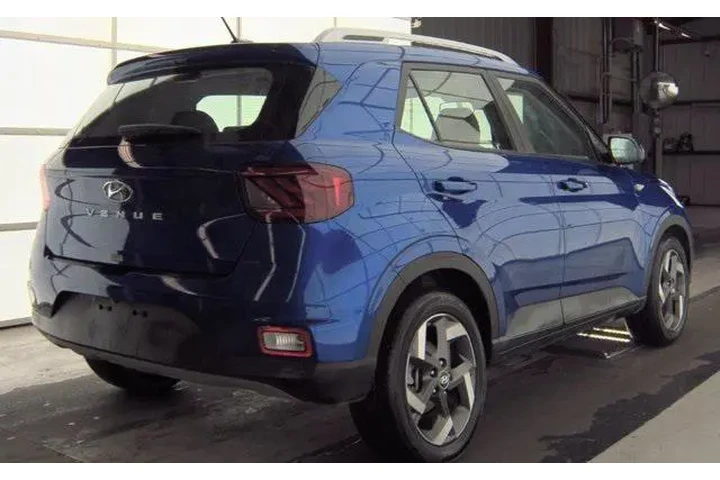 $22991 : Hyundai VENUE 2025 Limited 4 image 3