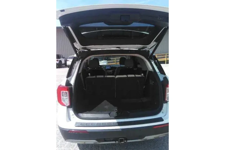 $24608 : Ford Explorer 2021 AWD XLT 4 image 6