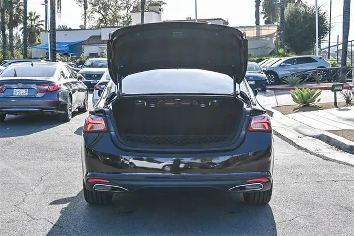 $18000 : Chevrolet Malibu 2020 Premie image 9