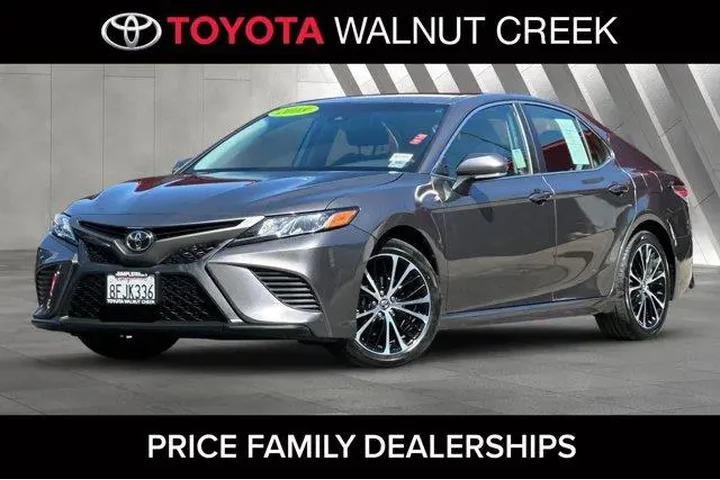 $19000 : Toyota Camry 2018 SE 4dr Sed image 1