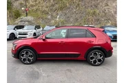 $23498 : Kia Niro 2023 EX 4dr Crossov thumbnail