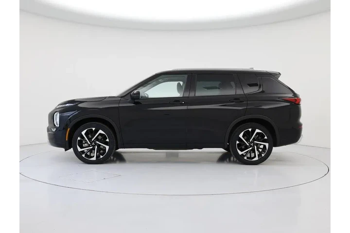 $31998 : Mitsubishi Outlander 2023 AW image 3