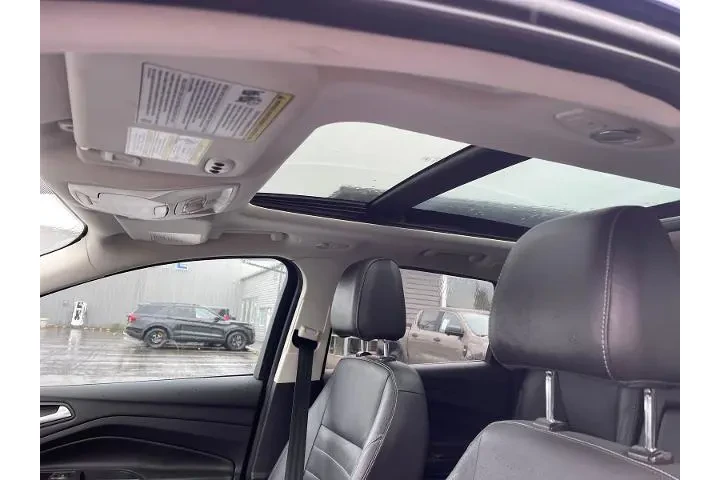 $8171 : Ford Escape 2014 Titanium 4d image 8