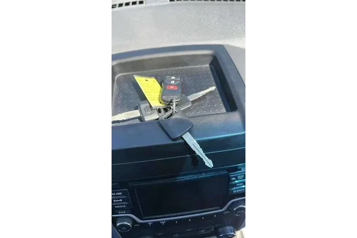 $8995 : Nissan Frontier 2016 4x4 SL image 8