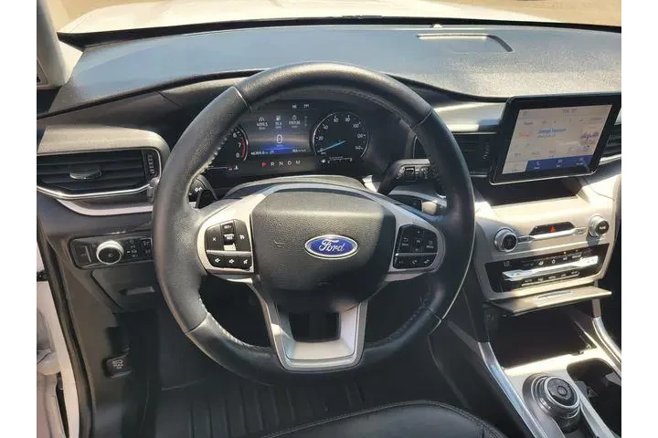 $24879 : Ford Explorer 2020 AWD XLT 4 image 1