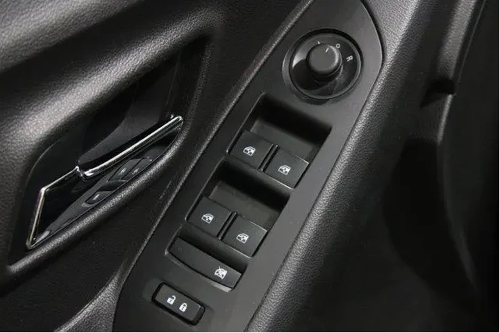 $12988 : Chevrolet Trax 2021 LT 4dr C image 4