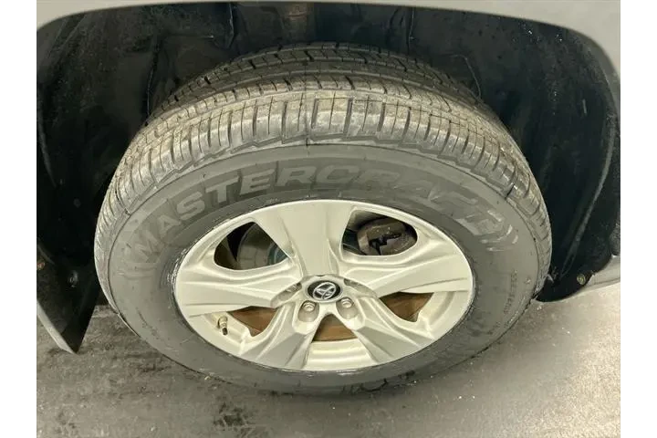 $20211 : Toyota RAV4 2019 AWD XLE 4dr image 8